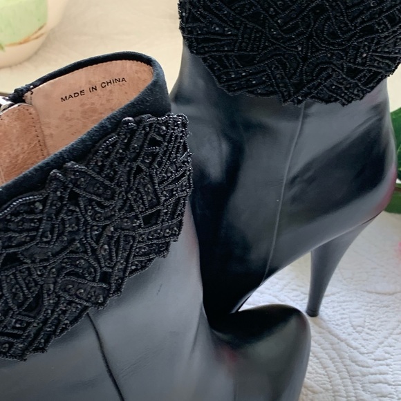 ALANNAH HILL Black Leather Beaded Feature Ankle Boots Sz 8 Heart Zip-Designer🤎 - Picture 11 of 16